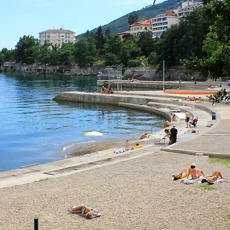 Guest house And With Parking Space Lovran, Opatija - 2321 Lovran